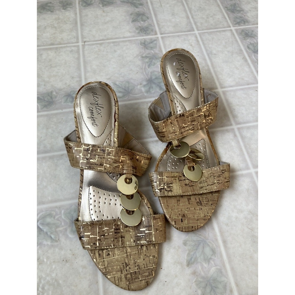 DexFlex Comfort Gold Coin Front Cork Bottom Look Wedge Heel Sandal Size 9.5 W